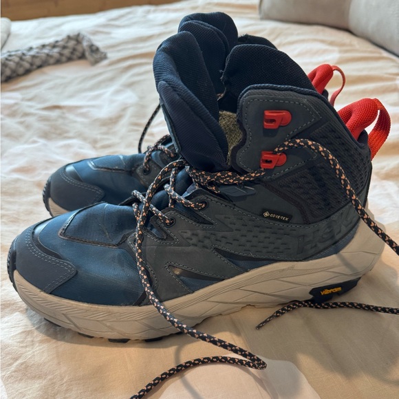 Hoka Anacapa Mid Hiking Boot - Picture 4 of 6